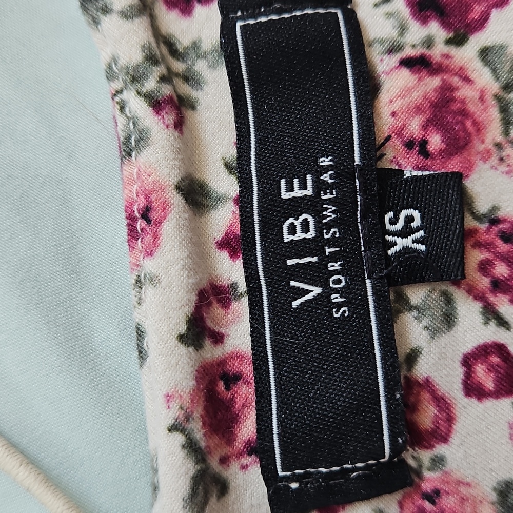 Vibe Pink and White Floral Camisole, Size XS - Picture 2 of 6